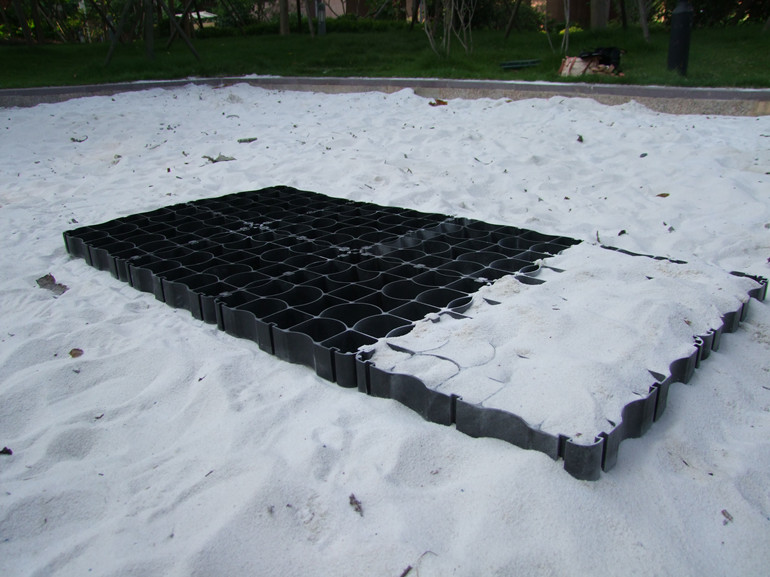 Long Lasting Black Color Plastic Grid Floor System